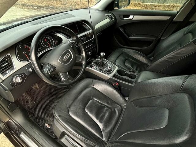 Серый Ауди А4, объемом двигателя 2 л и пробегом 300 тыс. км за 12900 $, фото 4 на Automoto.ua