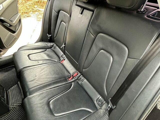 Серый Ауди А4, объемом двигателя 2 л и пробегом 300 тыс. км за 12900 $, фото 2 на Automoto.ua