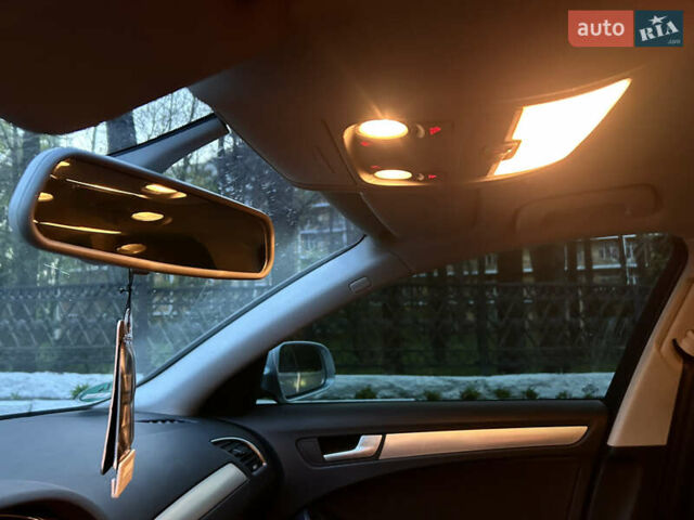 Серый Ауди А4, объемом двигателя 2 л и пробегом 304 тыс. км за 12300 $, фото 31 на Automoto.ua