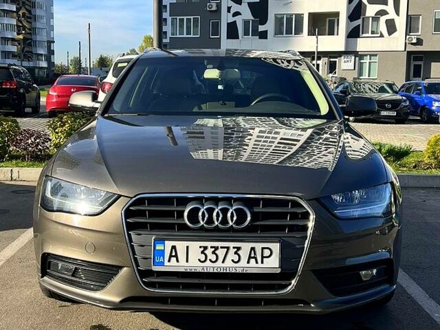 Сірий Ауді А4, об'ємом двигуна 2 л та пробігом 220 тис. км за 12800 $, фото 2 на Automoto.ua