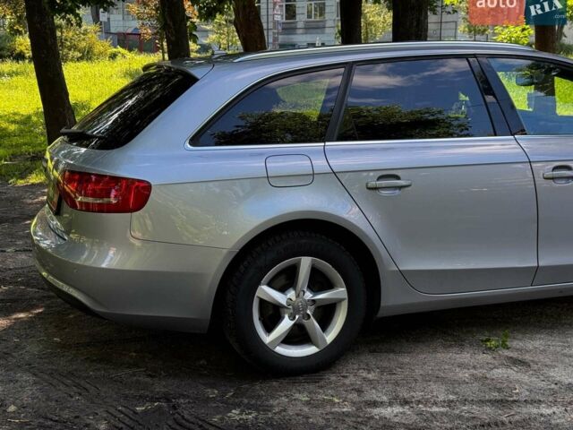 Сірий Ауді А4, об'ємом двигуна 2 л та пробігом 292 тис. км за 11490 $, фото 10 на Automoto.ua