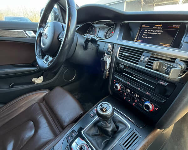 Сірий Ауді А4, об'ємом двигуна 2 л та пробігом 308 тис. км за 15499 $, фото 16 на Automoto.ua