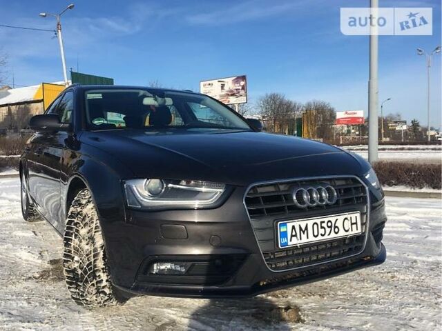 Сірий Ауді А4, об'ємом двигуна 2 л та пробігом 246 тис. км за 14500 $, фото 3 на Automoto.ua