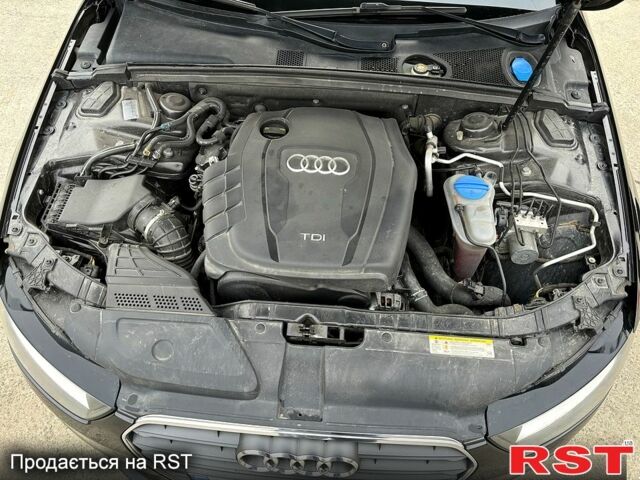 Серый Ауди А4, объемом двигателя 2 л и пробегом 300 тыс. км за 12900 $, фото 3 на Automoto.ua