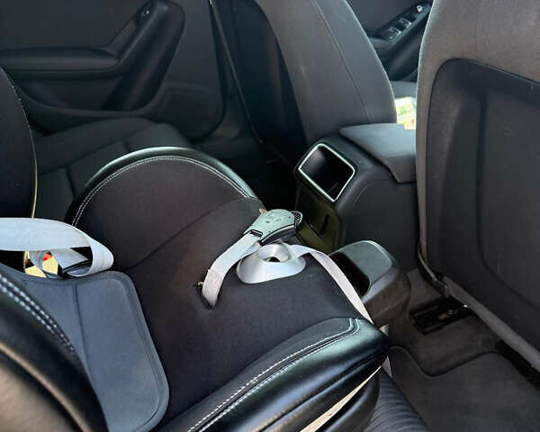 Сірий Ауді А4, об'ємом двигуна 1.97 л та пробігом 207 тис. км за 14500 $, фото 14 на Automoto.ua