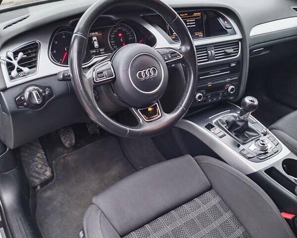 Сірий Ауді А4, об'ємом двигуна 1.98 л та пробігом 277 тис. км за 14200 $, фото 15 на Automoto.ua