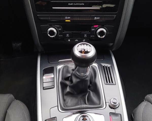Ауді А4 2015 у Харкові на Automoto.ua Сірий Ауді А4, об'ємом двигуна 1.98 л та пробігом 277 тис. км за 14200 $, фото 8 на Automoto.ua
