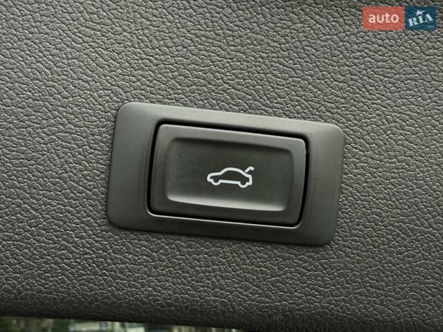 Сірий Ауді А4, об'ємом двигуна 2.97 л та пробігом 212 тис. км за 22000 $, фото 36 на Automoto.ua