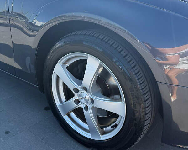 Сірий Ауді А4, об'ємом двигуна 1.97 л та пробігом 207 тис. км за 14500 $, фото 8 на Automoto.ua