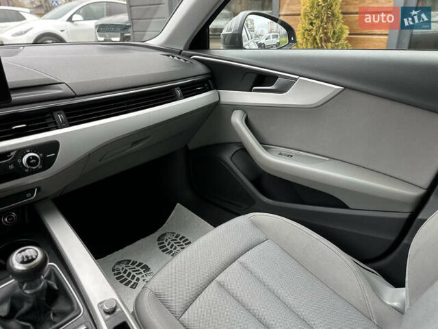 Сірий Ауді А4, об'ємом двигуна 1.97 л та пробігом 305 тис. км за 13500 $, фото 42 на Automoto.ua