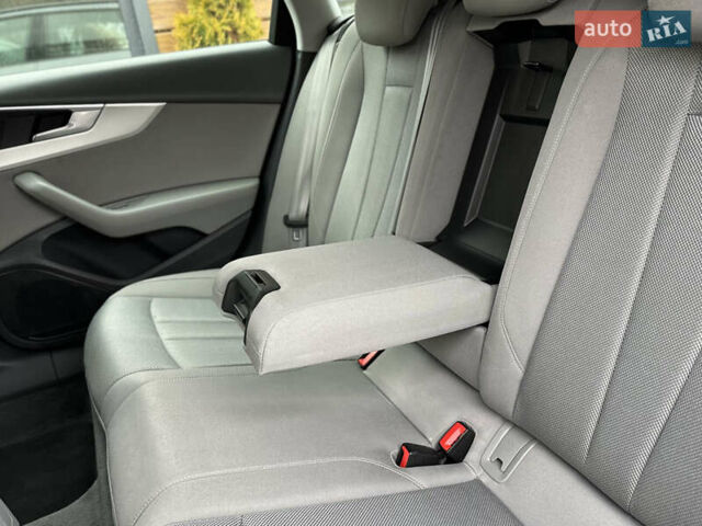 Сірий Ауді А4, об'ємом двигуна 1.97 л та пробігом 305 тис. км за 13500 $, фото 47 на Automoto.ua