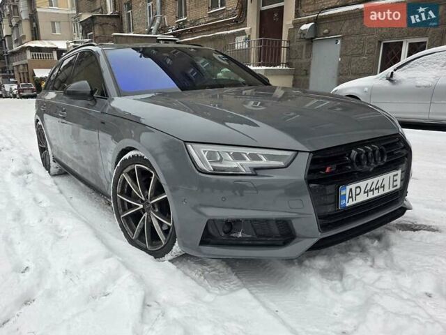 Серый Ауди А4, объемом двигателя 3 л и пробегом 230 тыс. км за 26500 $, фото 2 на Automoto.ua