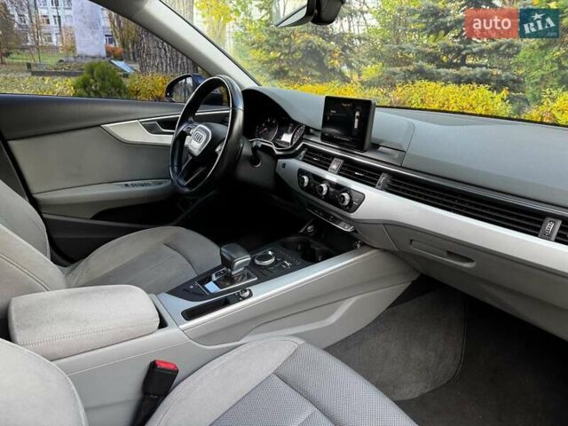 Серый Ауди А4, объемом двигателя 2 л и пробегом 441 тыс. км за 13790 $, фото 30 на Automoto.ua