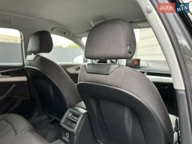 Сірий Ауді А4, об'ємом двигуна 2 л та пробігом 220 тис. км за 15750 $, фото 76 на Automoto.ua