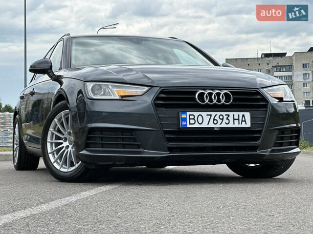 Серый Ауди А4, объемом двигателя 2 л и пробегом 218 тыс. км за 15999 $, фото 3 на Automoto.ua