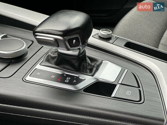 Серый Ауди А4, объемом двигателя 2 л и пробегом 218 тыс. км за 15999 $, фото 45 на Automoto.ua