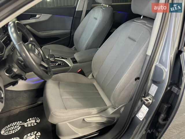 Сірий Ауді А4, об'ємом двигуна 1.97 л та пробігом 215 тис. км за 16999 $, фото 12 на Automoto.ua