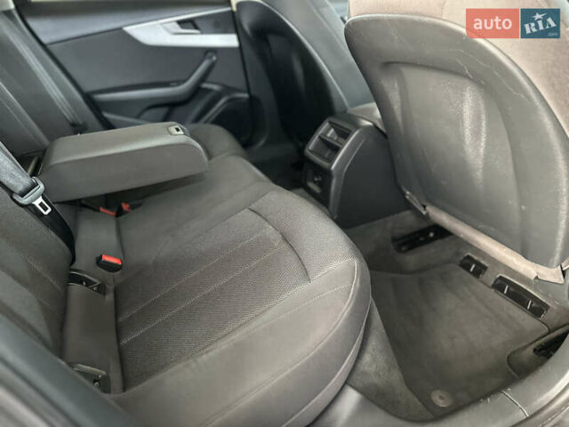 Серый Ауди А4, объемом двигателя 2 л и пробегом 223 тыс. км за 15550 $, фото 84 на Automoto.ua