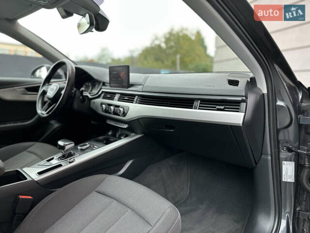 Сірий Ауді А4, об'ємом двигуна 2 л та пробігом 220 тис. км за 15750 $, фото 67 на Automoto.ua