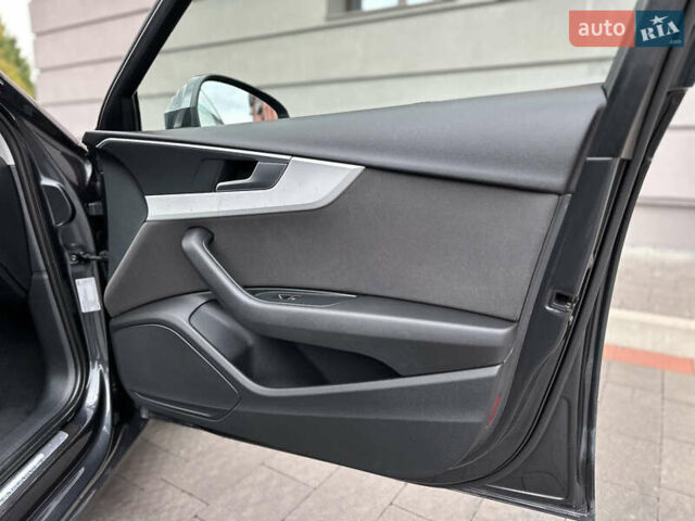 Сірий Ауді А4, об'ємом двигуна 2 л та пробігом 220 тис. км за 15750 $, фото 66 на Automoto.ua