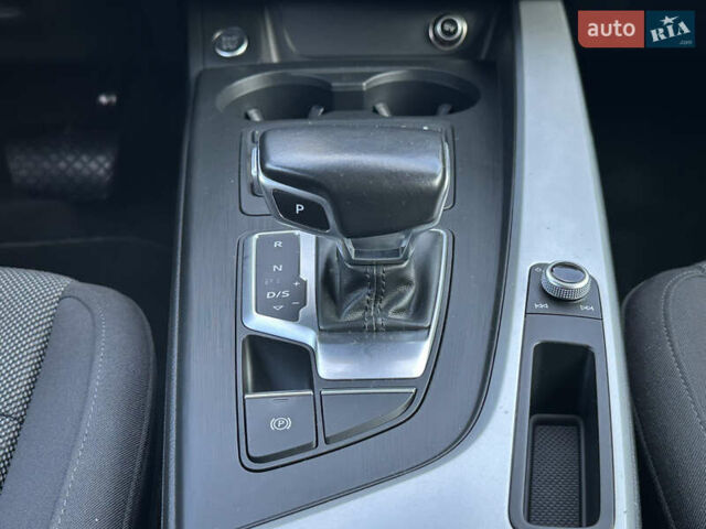 Серый Ауди А4, объемом двигателя 2 л и пробегом 217 тыс. км за 15850 $, фото 87 на Automoto.ua
