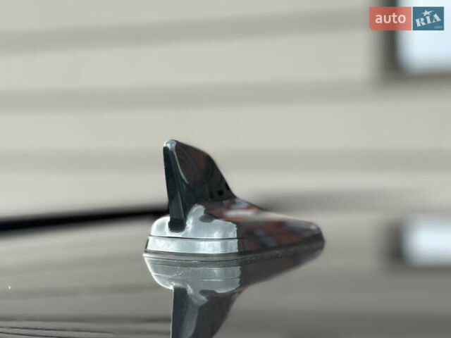 Сірий Ауді А4, об'ємом двигуна 2 л та пробігом 220 тис. км за 15750 $, фото 33 на Automoto.ua