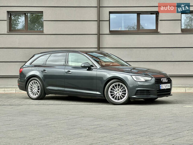 Сірий Ауді А4, об'ємом двигуна 2 л та пробігом 220 тис. км за 15750 $, фото 4 на Automoto.ua