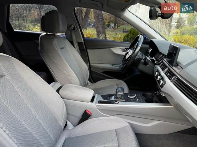 Серый Ауди А4, объемом двигателя 2 л и пробегом 441 тыс. км за 13790 $, фото 31 на Automoto.ua