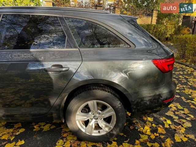 Серый Ауди А4, объемом двигателя 2 л и пробегом 441 тыс. км за 13790 $, фото 10 на Automoto.ua