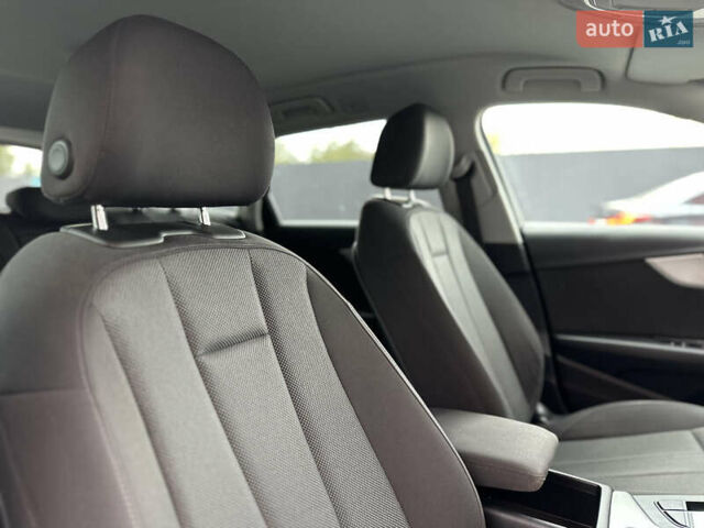 Сірий Ауді А4, об'ємом двигуна 2 л та пробігом 220 тис. км за 15750 $, фото 70 на Automoto.ua
