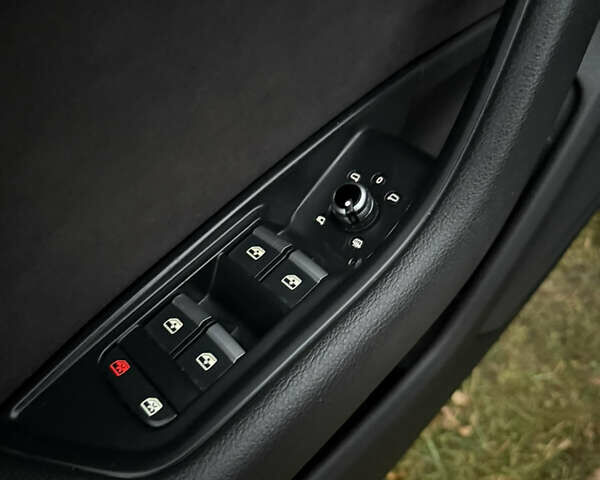 Сірий Ауді А4, об'ємом двигуна 1.97 л та пробігом 268 тис. км за 16700 $, фото 21 на Automoto.ua