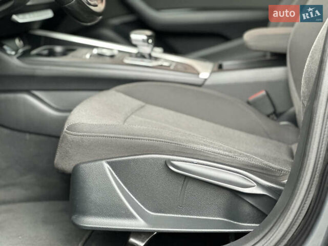 Сірий Ауді А4, об'ємом двигуна 2 л та пробігом 220 тис. км за 15750 $, фото 48 на Automoto.ua
