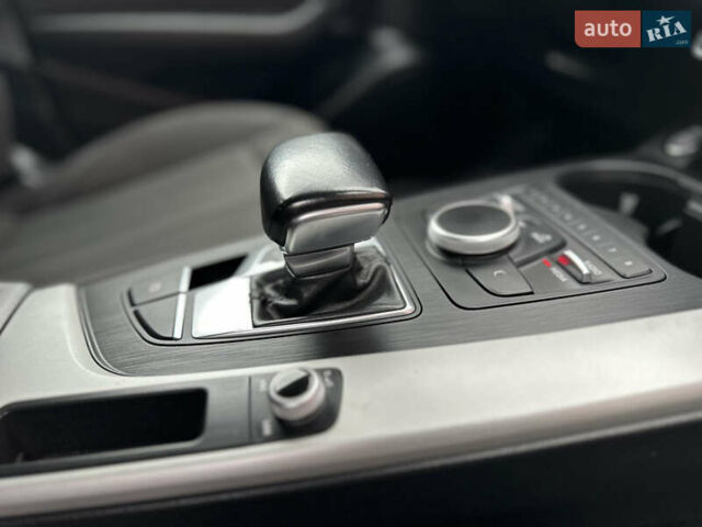 Сірий Ауді А4, об'ємом двигуна 2 л та пробігом 220 тис. км за 15750 $, фото 72 на Automoto.ua