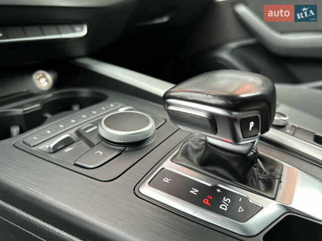 Сірий Ауді А4, об'ємом двигуна 2 л та пробігом 220 тис. км за 15750 $, фото 64 на Automoto.ua
