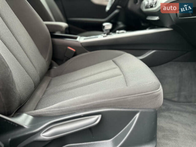 Сірий Ауді А4, об'ємом двигуна 2 л та пробігом 220 тис. км за 15750 $, фото 69 на Automoto.ua