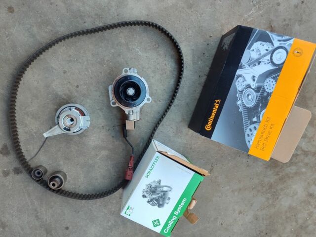 Сірий Ауді А4, об'ємом двигуна 2 л та пробігом 300 тис. км за 19500 $, фото 10 на Automoto.ua