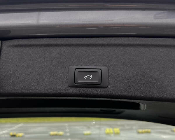 Сірий Ауді А4, об'ємом двигуна 1.97 л та пробігом 231 тис. км за 19500 $, фото 27 на Automoto.ua