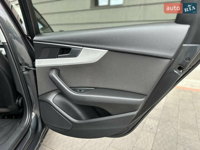 Сірий Ауді А4, об'ємом двигуна 2 л та пробігом 220 тис. км за 15750 $, фото 75 на Automoto.ua