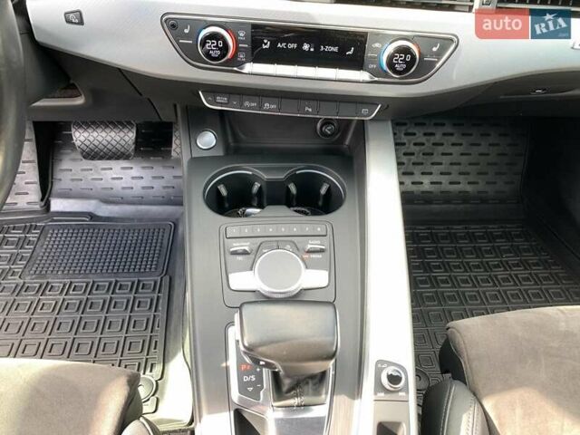 Серый Ауди А4, объемом двигателя 3 л и пробегом 235 тыс. км за 21890 $, фото 30 на Automoto.ua
