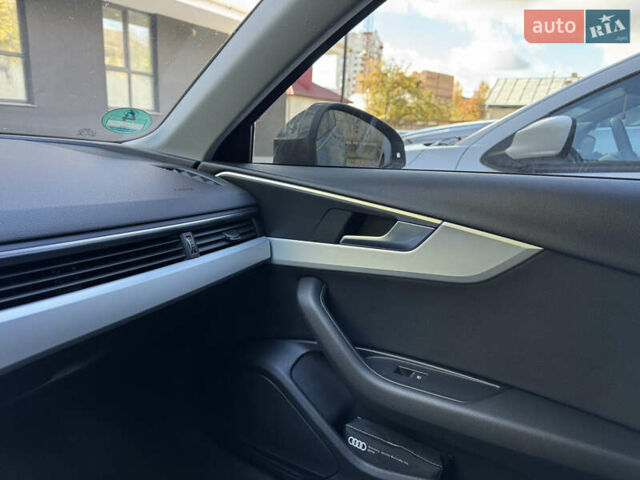 Серый Ауди А4, объемом двигателя 2 л и пробегом 198 тыс. км за 18900 $, фото 3 на Automoto.ua