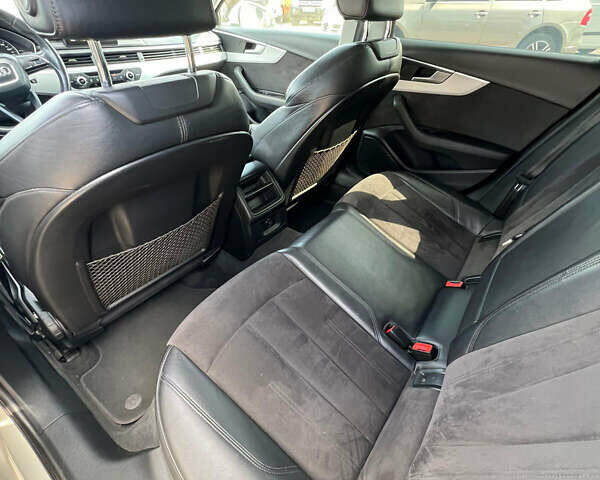 Сірий Ауді А4, об'ємом двигуна 2.97 л та пробігом 286 тис. км за 19900 $, фото 11 на Automoto.ua