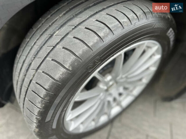 Сірий Ауді А4, об'ємом двигуна 2 л та пробігом 220 тис. км за 15750 $, фото 94 на Automoto.ua