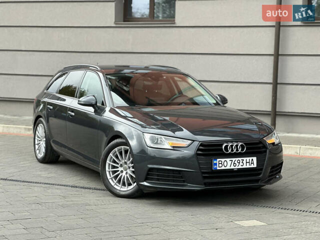 Сірий Ауді А4, об'ємом двигуна 2 л та пробігом 220 тис. км за 15750 $, фото 3 на Automoto.ua