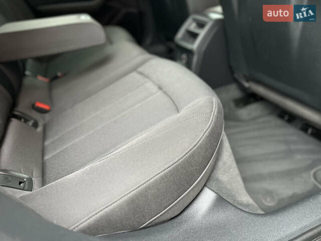 Сірий Ауді А4, об'ємом двигуна 2 л та пробігом 220 тис. км за 15750 $, фото 78 на Automoto.ua
