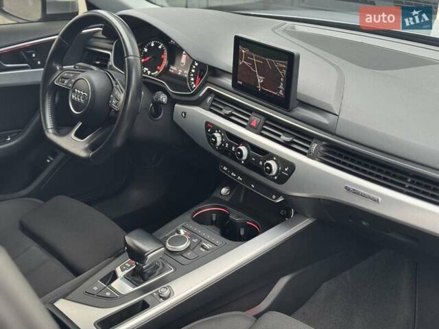 Серый Ауди А4, объемом двигателя 1.97 л и пробегом 290 тыс. км за 16900 $, фото 4 на Automoto.ua