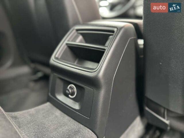 Сірий Ауді А4, об'ємом двигуна 2 л та пробігом 220 тис. км за 15750 $, фото 81 на Automoto.ua