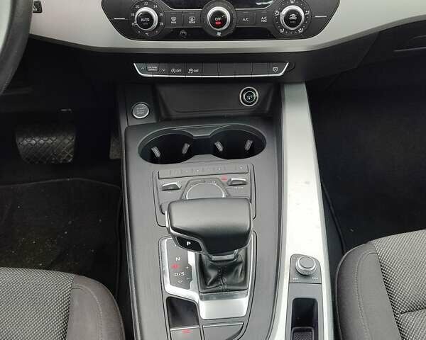 Серый Ауди А4, объемом двигателя 1.97 л и пробегом 300 тыс. км за 15400 $, фото 37 на Automoto.ua