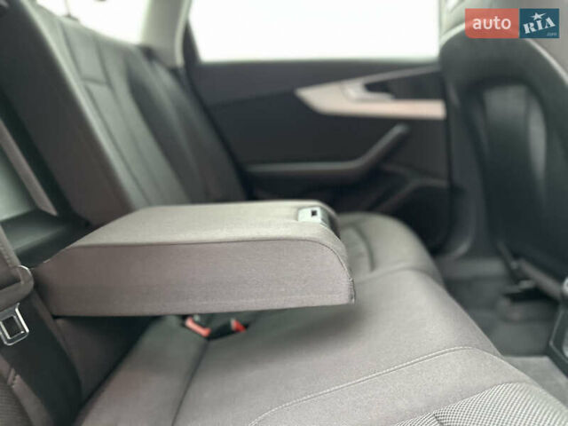 Сірий Ауді А4, об'ємом двигуна 2 л та пробігом 220 тис. км за 15750 $, фото 80 на Automoto.ua