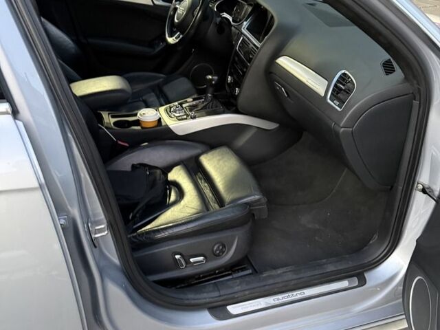 Сірий Ауді А4, об'ємом двигуна 2 л та пробігом 125 тис. км за 13996 $, фото 1 на Automoto.ua