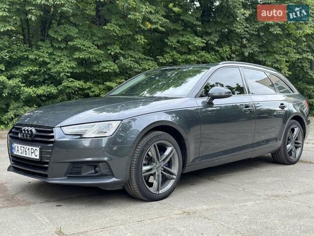 Серый Ауди А4, объемом двигателя 2 л и пробегом 301 тыс. км за 16500 $, фото 2 на Automoto.ua